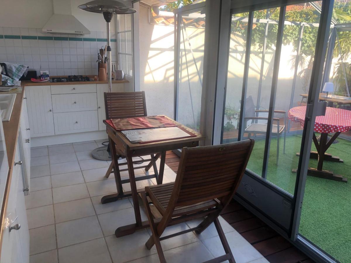 Suite En Terrasse A 干邑 外观 照片
