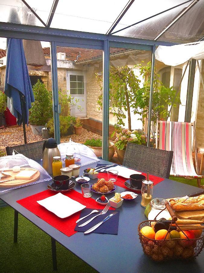 Suite En Terrasse A 干邑 外观 照片