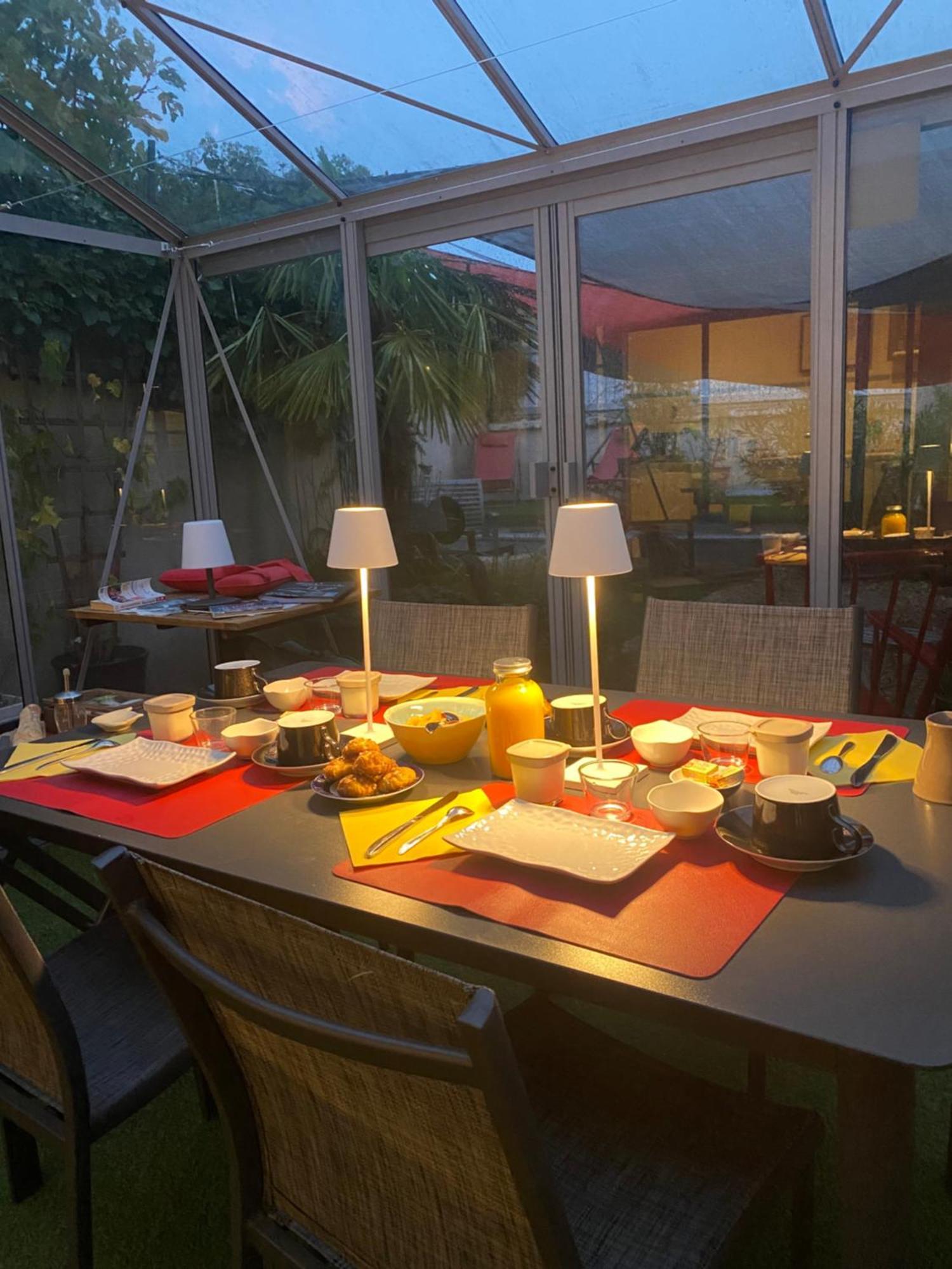 Suite En Terrasse A 干邑 外观 照片